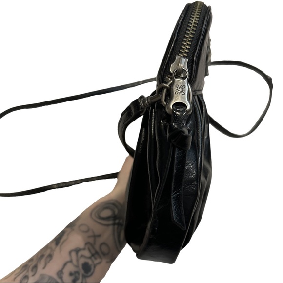 SIMPLY VERA VANG WANG cute black vegan leather mini crossbody bag w/gems, NWOT. - Picture 6 of 9